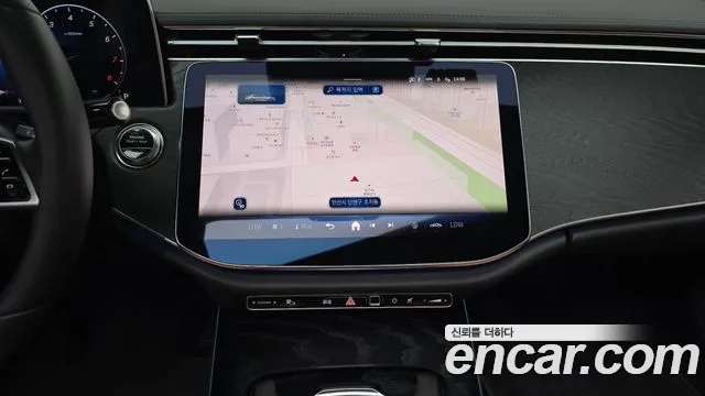 Mercedes-Benz E-Class — Фото автомобиля 18