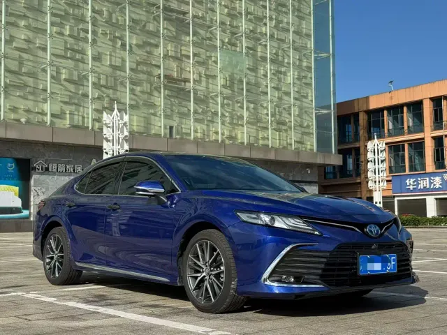 Toyota Camry — Фото автомобиля 3