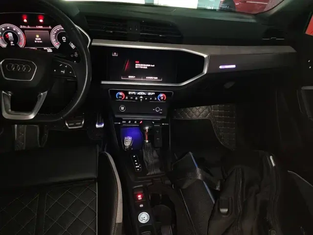 Audi Q3 — Фото автомобиля 13