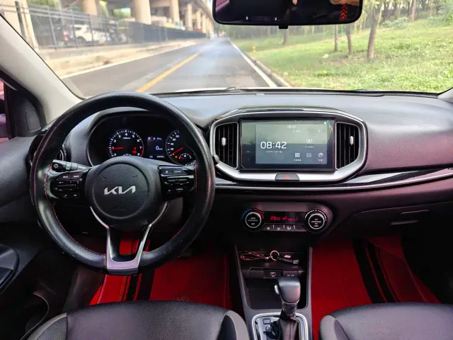 Kia KX1 — Фото автомобиля 11