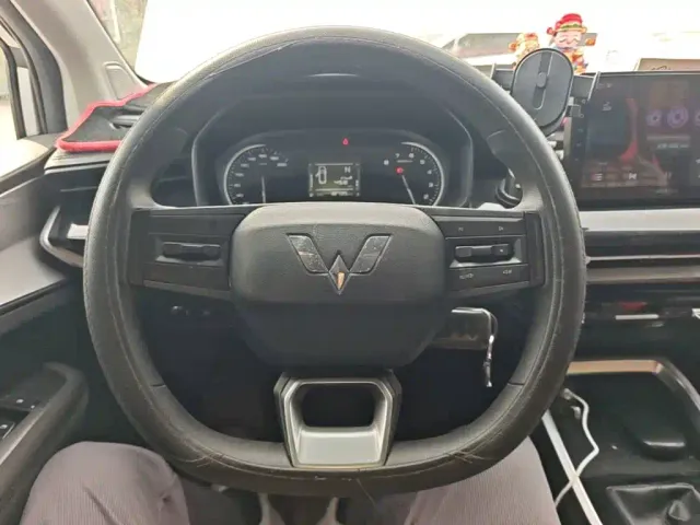 Wuling Jiachen — Фото автомобиля 10