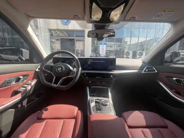 BMW 3 Series — Фото автомобиля 5
