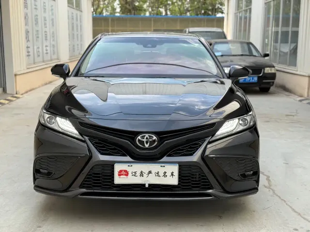 Toyota Camry — Фото автомобиля 2