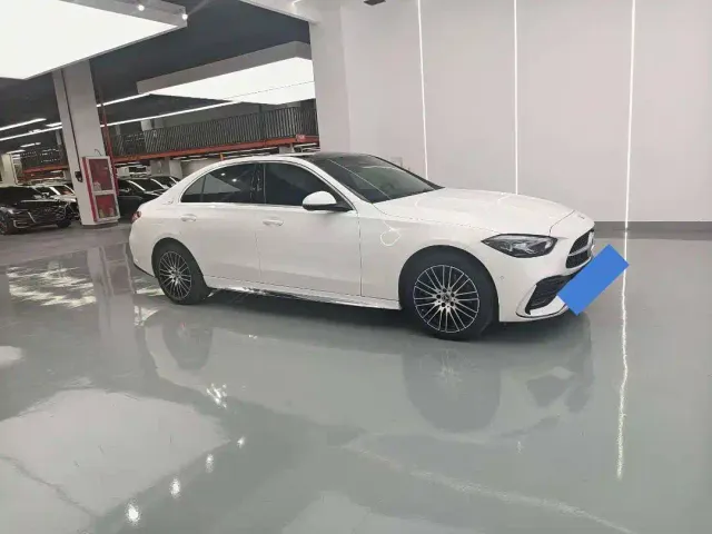 Mercedes-Benz C-Class — Фото автомобиля 3