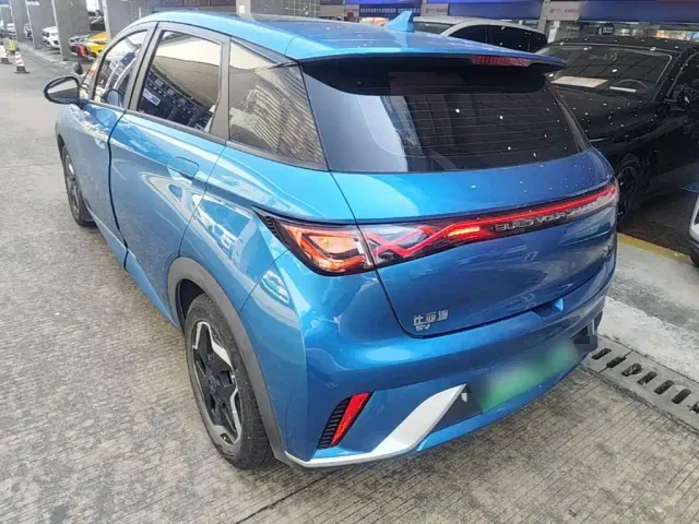 BYD Dolphin — Фото автомобиля 22