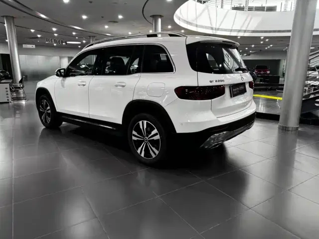 Mercedes-Benz GLB-Class — Фото автомобиля 3