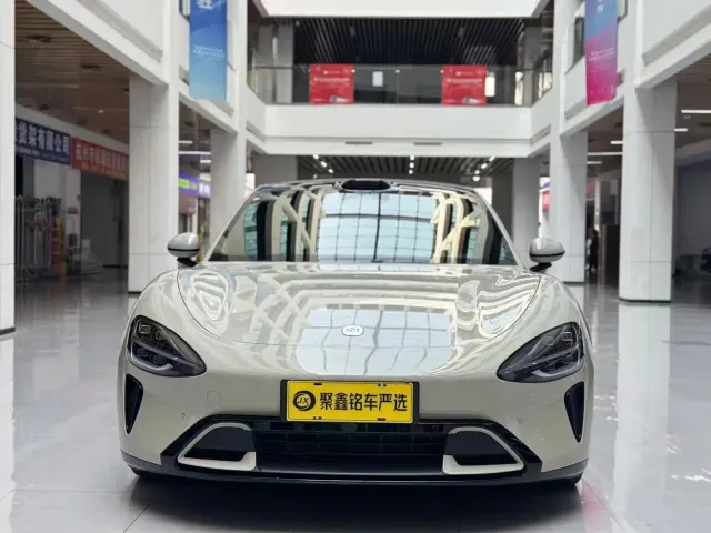 Xiaomi SU7 — Фото автомобиля 2