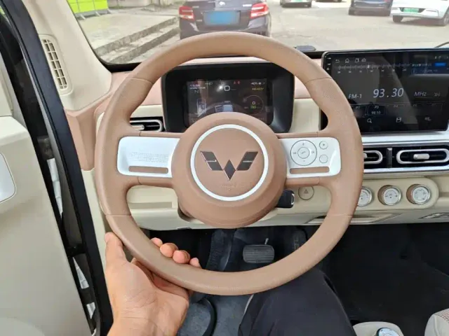 Wuling Hongguang Mini EV — Фото автомобиля 10