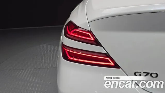 Genesis G70 Новый G70 Бензин 2.5T 4WD — Фото автомобиля 21