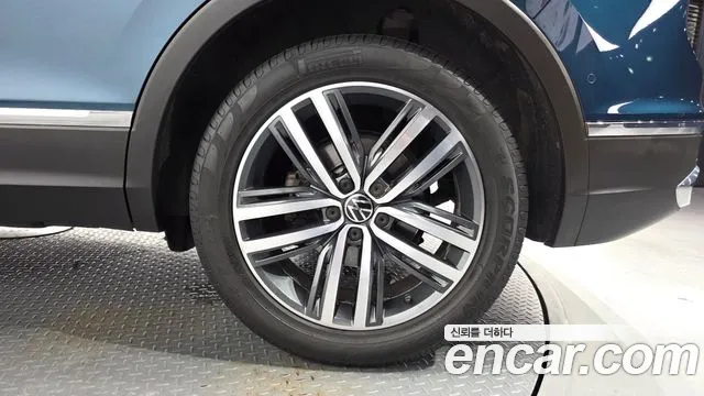 Volkswagen Tiguan — Фото автомобиля 6