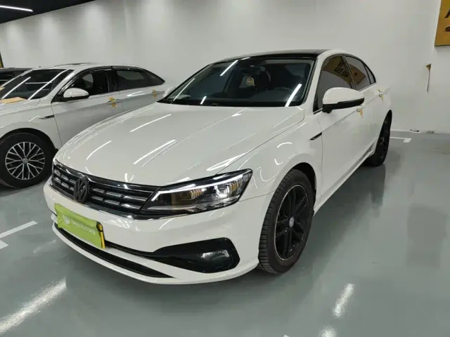Фотография автомобиля — Volkswagen Lamando