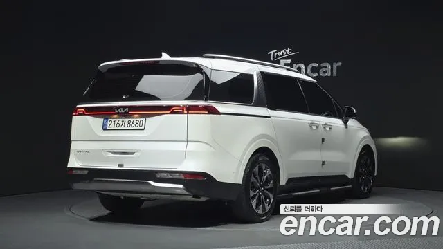 Kia Carnival 4th Gen — Фото автомобиля 2