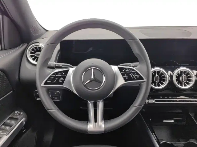 Mercedes-Benz GLB-Class — Фото автомобиля 11