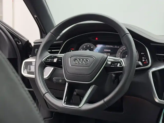 Audi A6L — Фото автомобиля 14