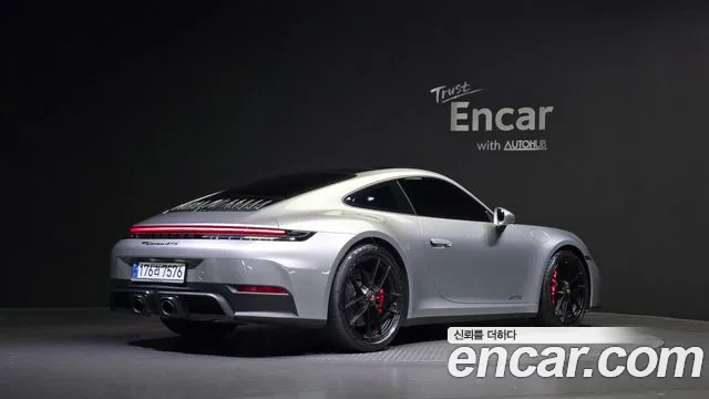 Porsche 911 — Фото автомобиля 2