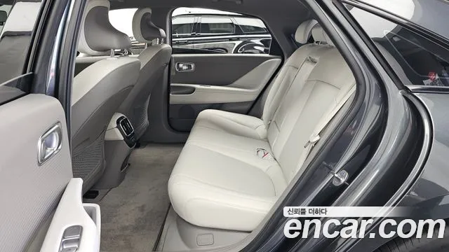 Hyundai Ioniq 6 — Фото автомобиля 26