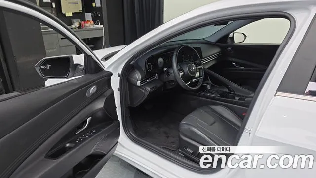 Hyundai Avante CN7 — Фото автомобиля 10