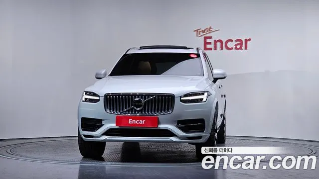 Вольво XC90 — Фото автомобиля 3