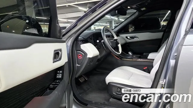 Land Rover Range Rover Velar — Фото автомобиля 11