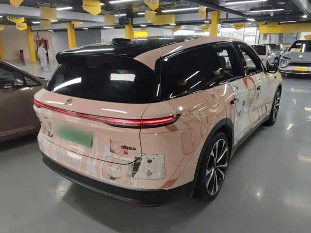 Nio ES8 — Фото автомобиля 6