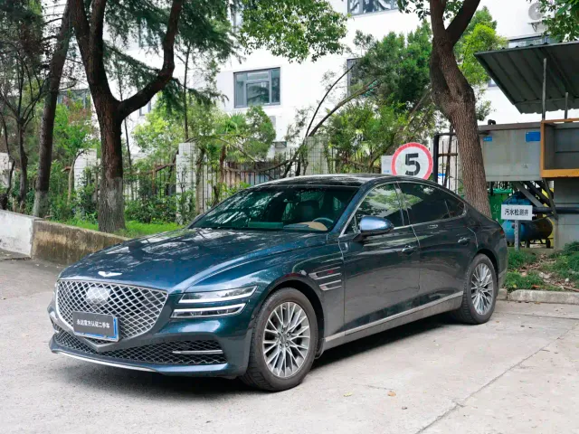 Фотография автомобиля — Genesis G80