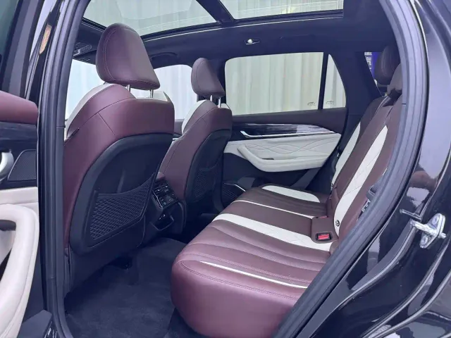 Geely Xingyue L — Фото автомобиля 11