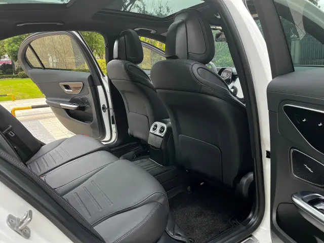 Mercedes-Benz C-Class — Фото автомобиля 14