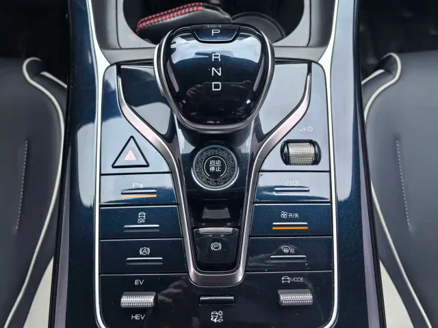 BYD Qin PLUS — Фото автомобиля 24
