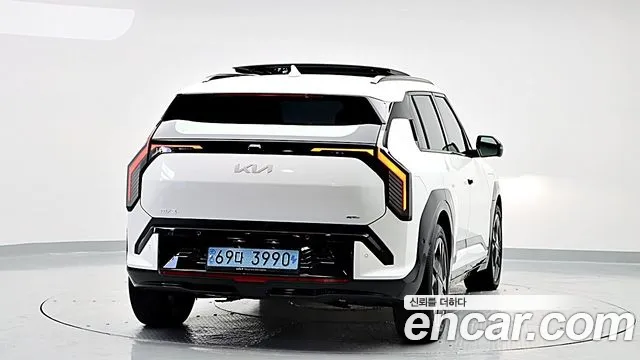 Kia EV3 — Фото автомобиля 2