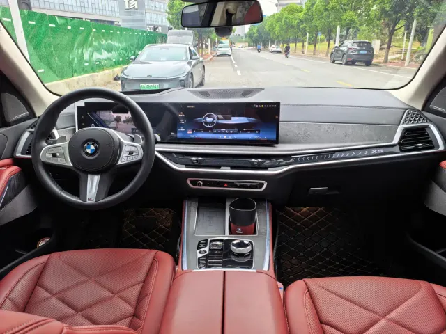 BMW X5 — Фото автомобиля 10