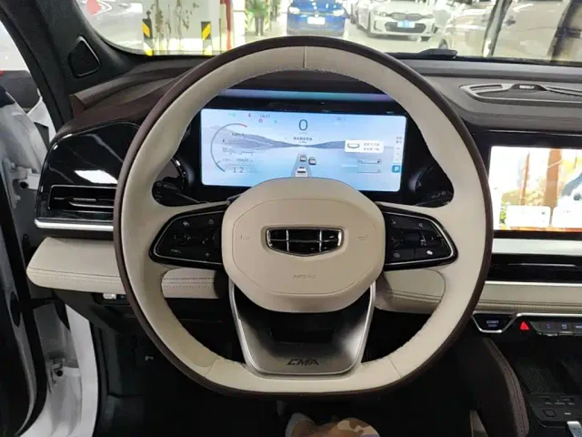 Geely Xingyue L — Фото автомобиля 10