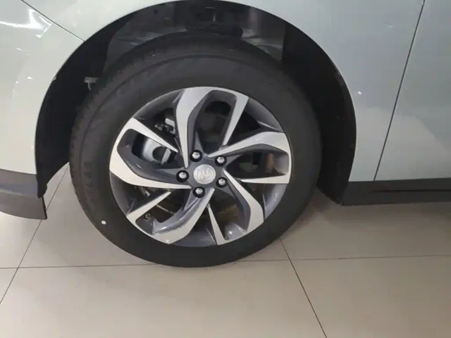Buick Velite 6 — Фото автомобиля 22
