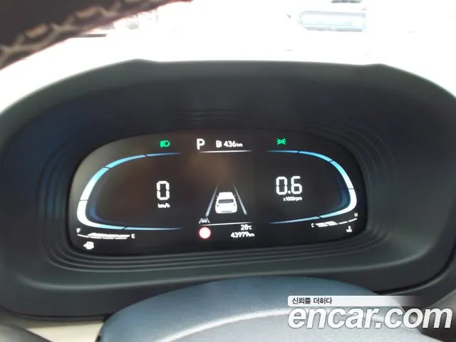 Hyundai Venue — Фото автомобиля 11