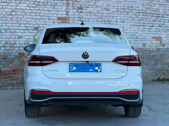 Volkswagen Lavida — Фото автомобиля 14
