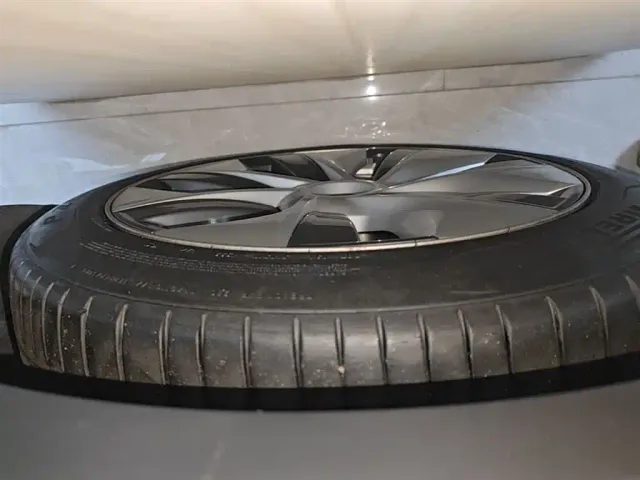 Tesla Model Y — Фото автомобиля 22