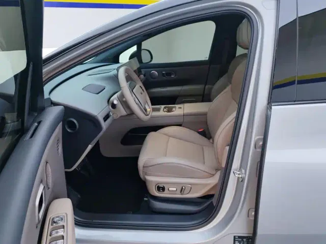 Li Auto i6 — Фото автомобиля 9
