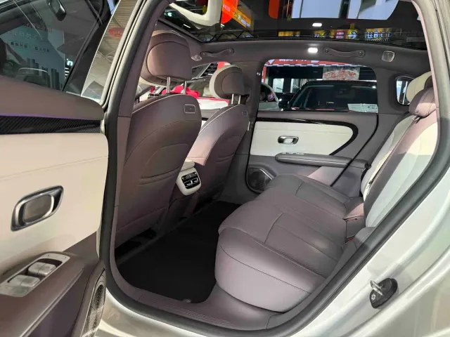 Changan Qiyuan A06 — Фото автомобиля 7