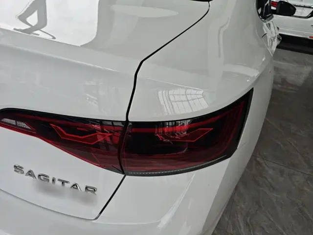 Volkswagen Sagitar — Фото автомобиля 7