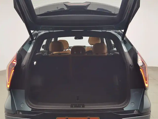 Geely Boyue L — Фото автомобиля 16