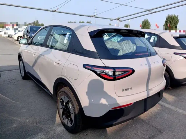 Geely Starry Wish — Фото автомобиля 4