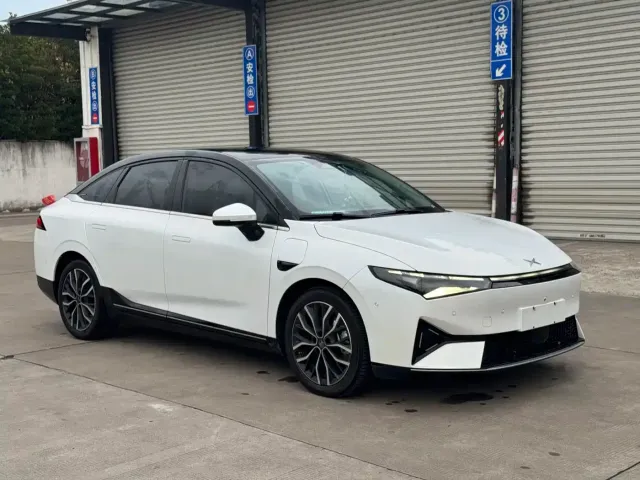 Xpeng P5 — Фото автомобиля 3