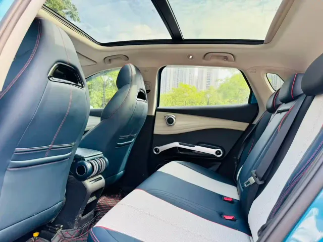 BYD Yuan PLUS — Фото автомобиля 12