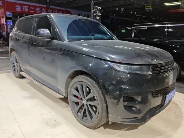 Land Rover Range Rover Sport — Фото автомобиля 5