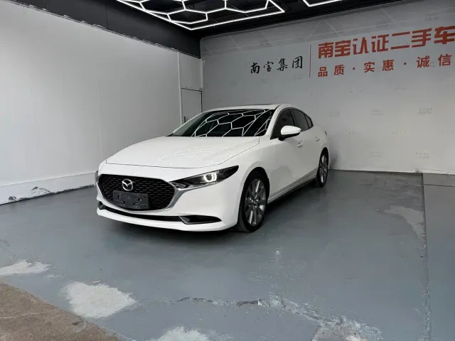 Фотография автомобиля — Mazda Axela