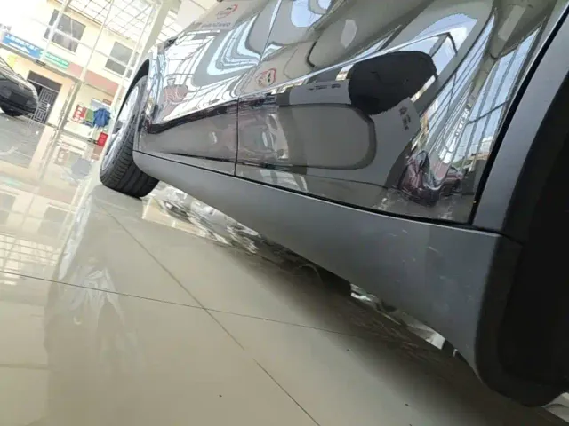 Tesla Model Y — Фото автомобиля 21