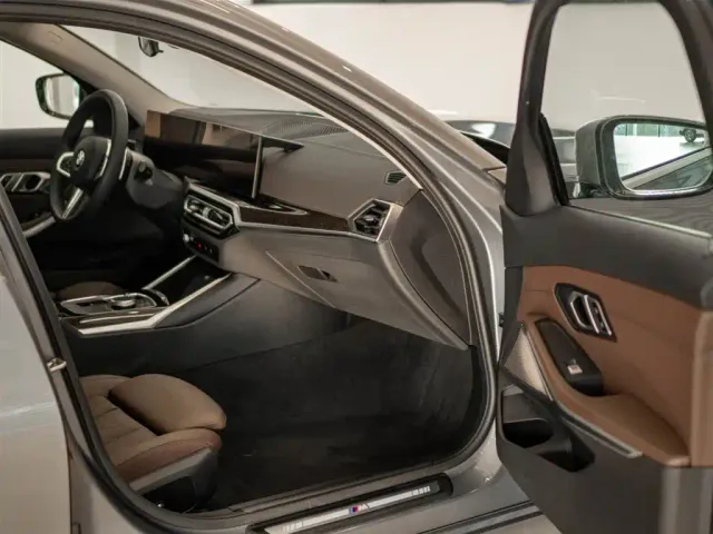 BMW 3 Series — Фото автомобиля 19