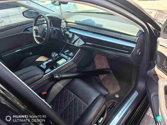 Audi A8 — Фото автомобиля 25