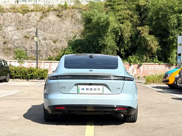 Nio ET5 — Фото автомобиля 8
