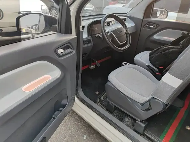 Wuling Hongguang Mini EV — Фото автомобиля 15