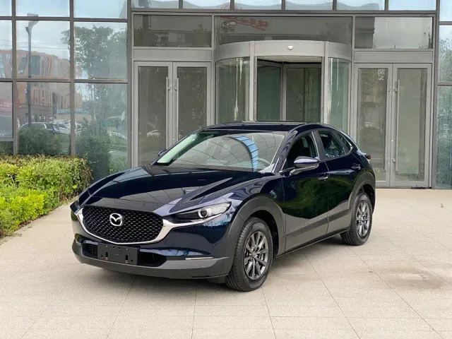 Фотография автомобиля — Mazda CX-30